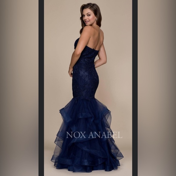 Prom - Picture 2 of 2